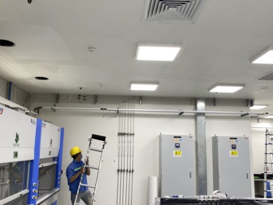 Kỹ sư PTG kiểm tra bảo trì hệ thống lạnh NH3 tại nhà máy